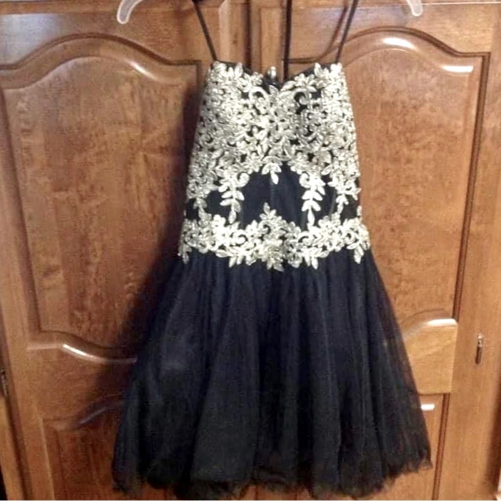 🌸 Blondie Nites 🌸 Cocktail Homecoming Prom Dress Black/Silver Size 3 Worn Once